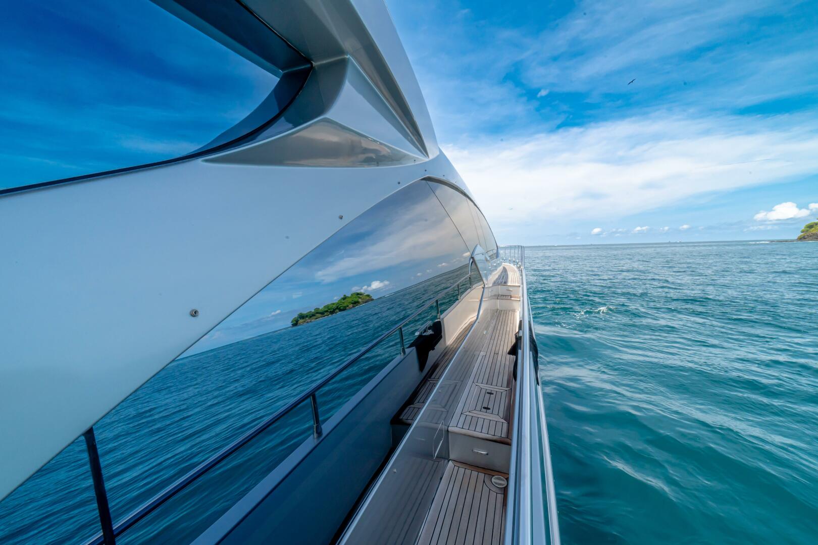 2017 Azimut 77S - Image 41