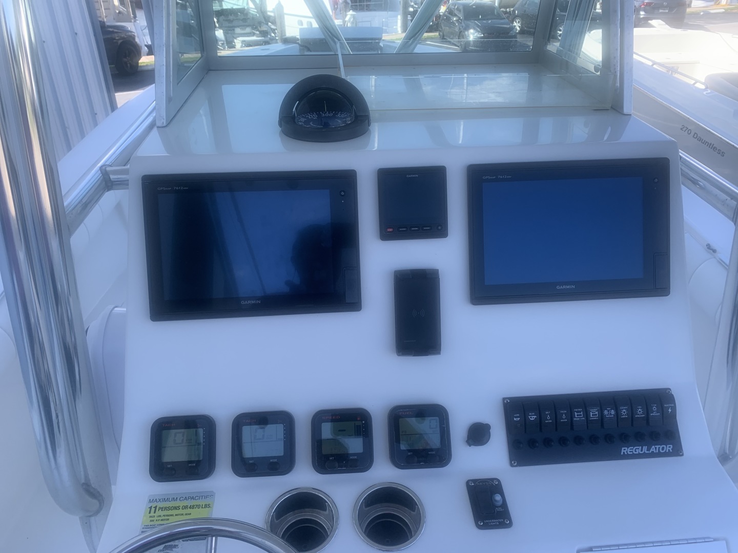 2010 Regulator 26 Forwarding Seating - Image 12