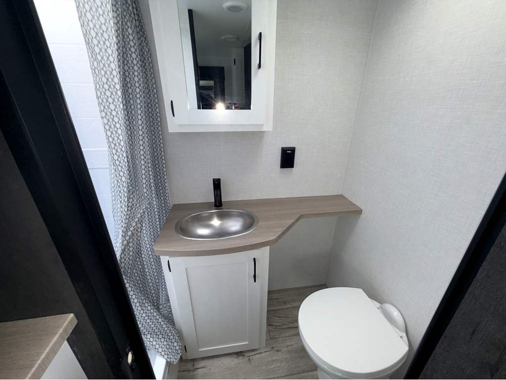 2026 VENTURE RV SIENNA 281VQB - Image 20