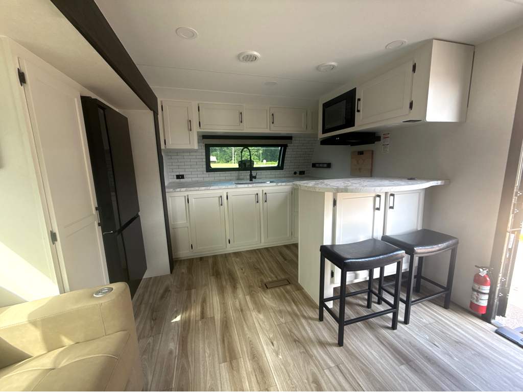 2027 VENTURE RV STRATUS 262VFK - Image 13