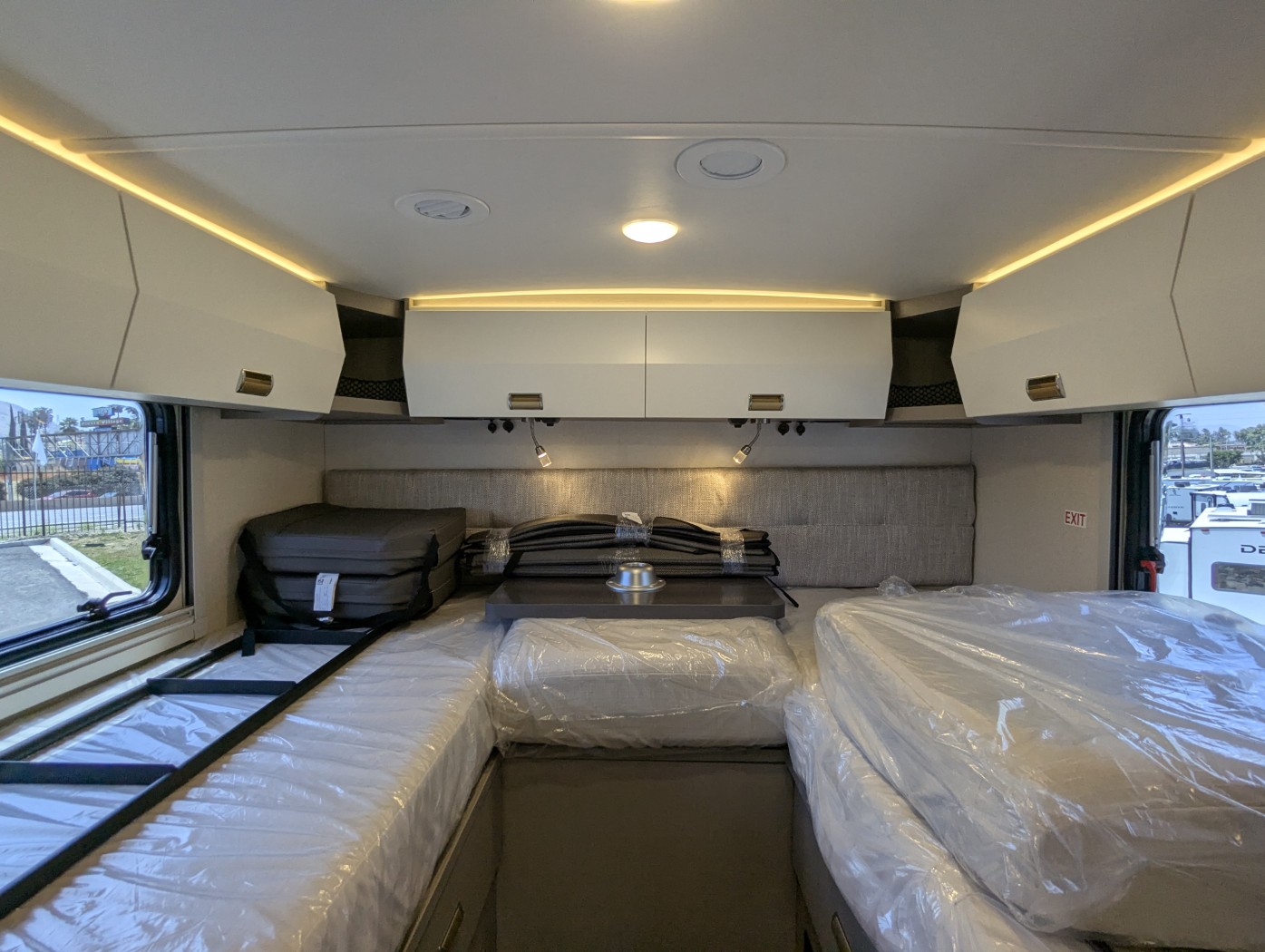 2027 Winnebago View 24R - Image 25