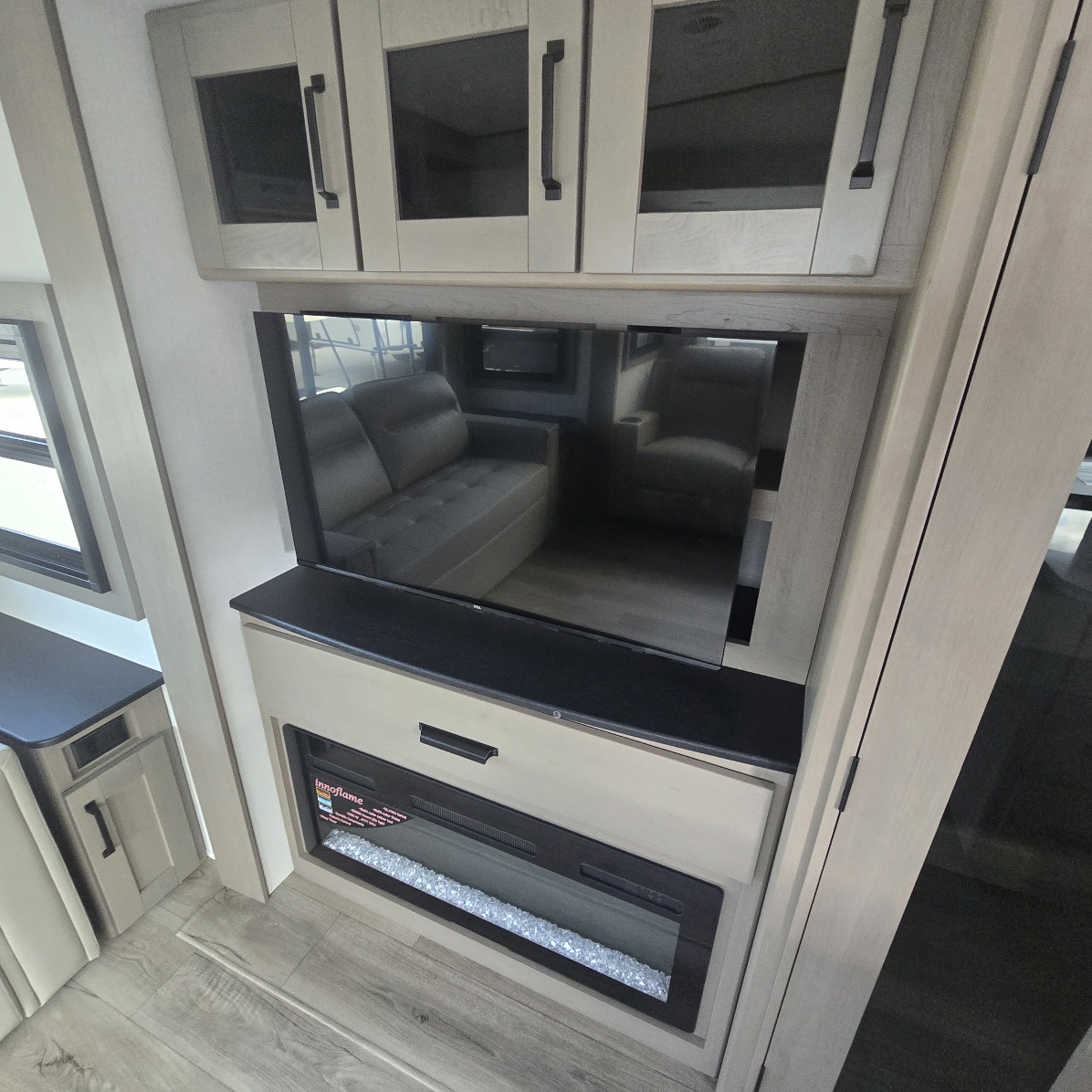 2027 REFLECTION 337RLS - Image 17