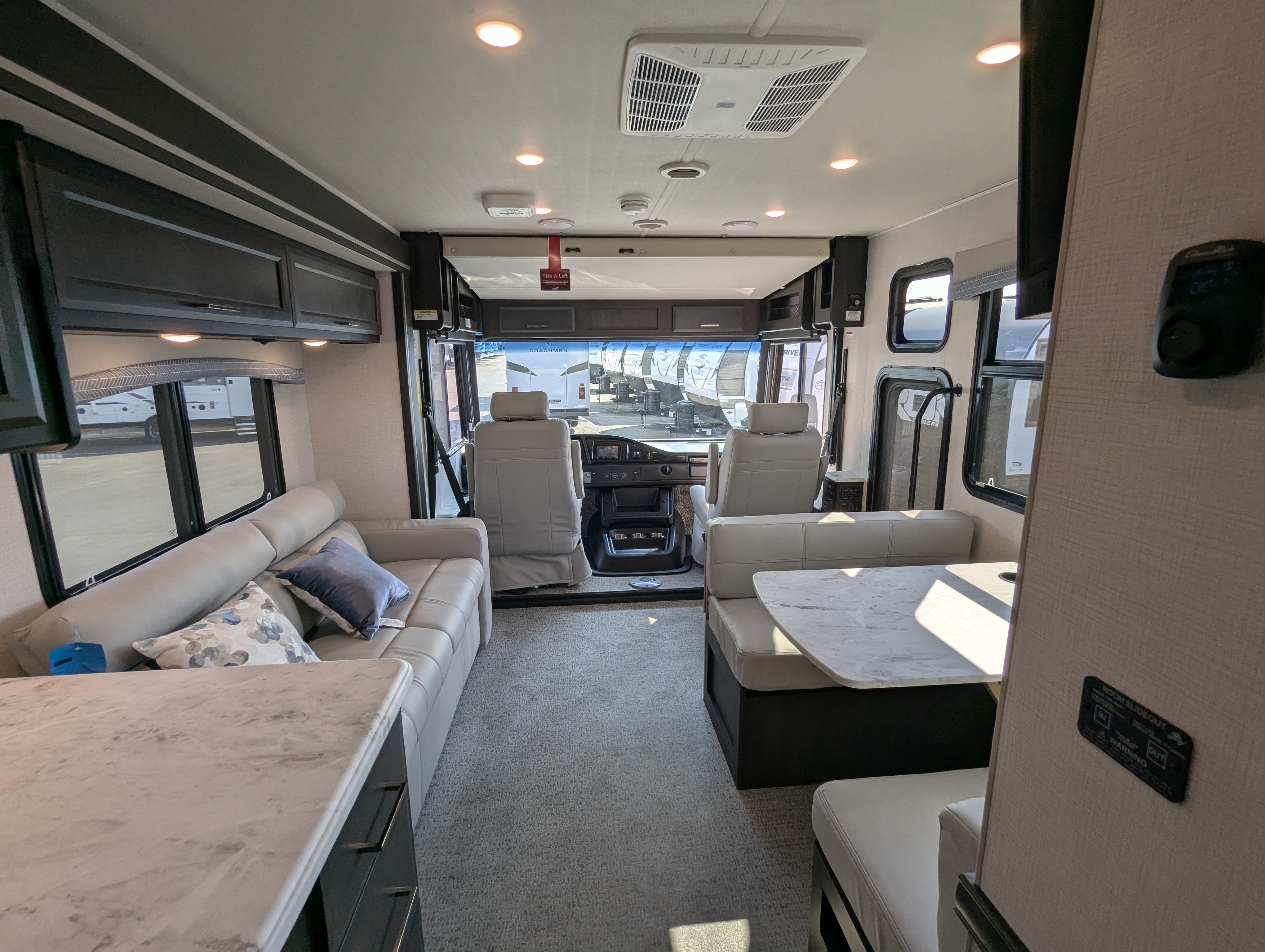 2026 Fleetwood Flair 29M - Image 32