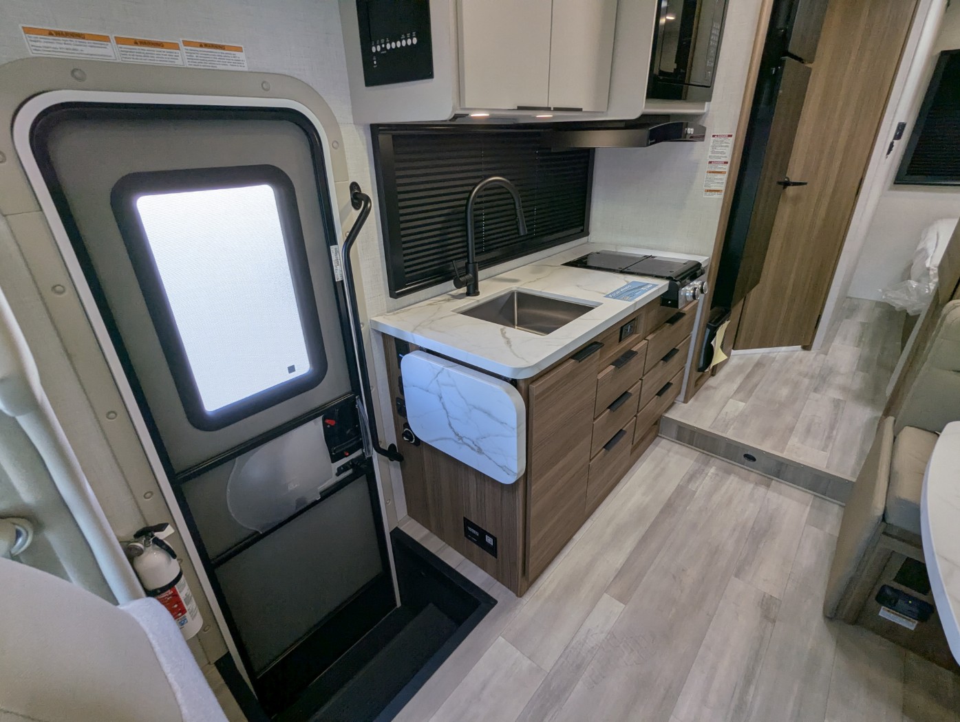 2027 Thor Motor Coach Four Winds 22Z - Image 16