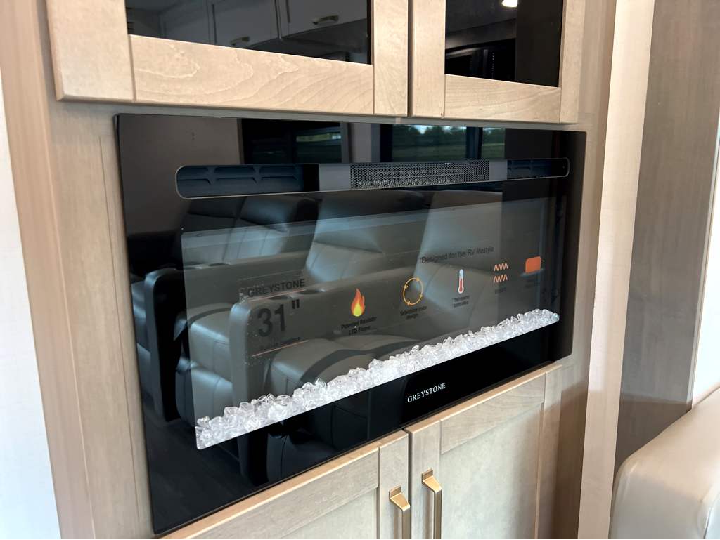 2027 JAYCO PRECEPT 36C - Image 9