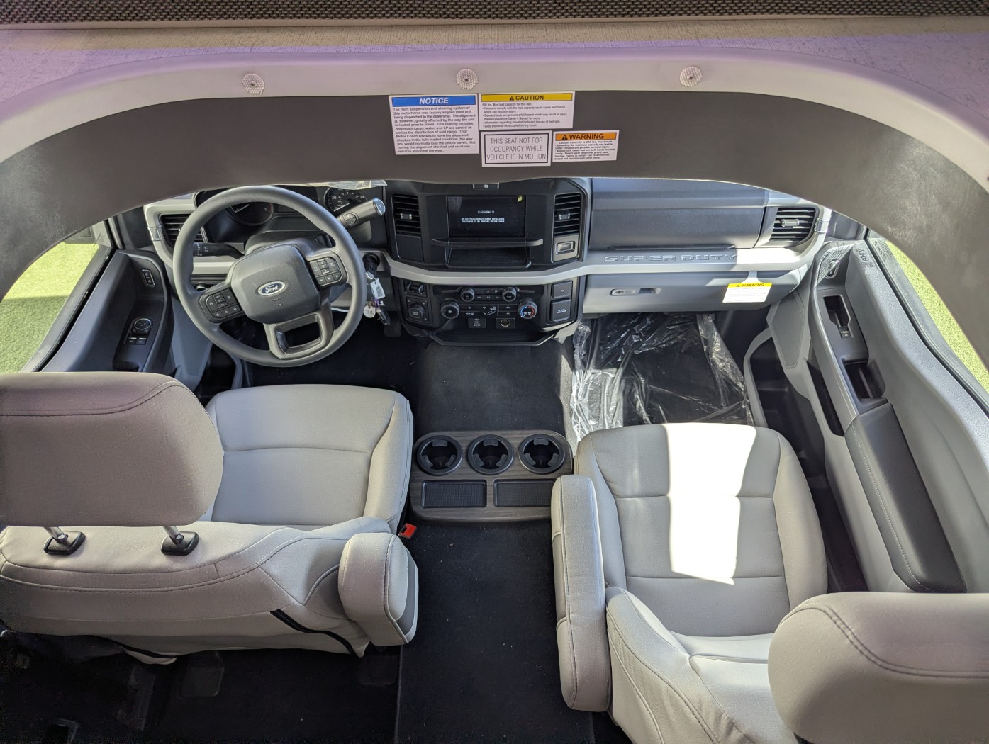 2027 Thor Motor Coach Omni Z30 - Image 12