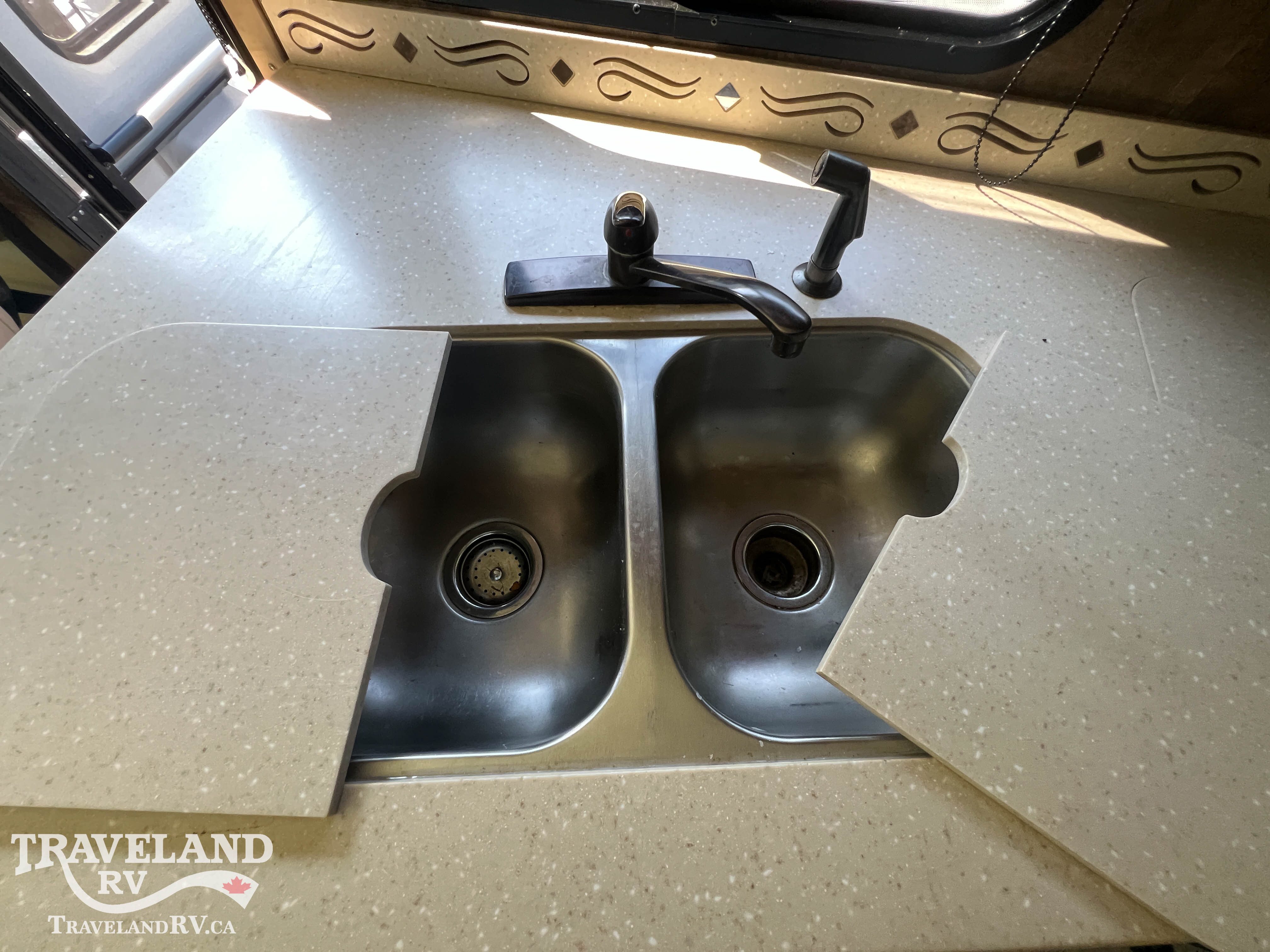 2012 Tiffin Allegro 36 LA - Image 20
