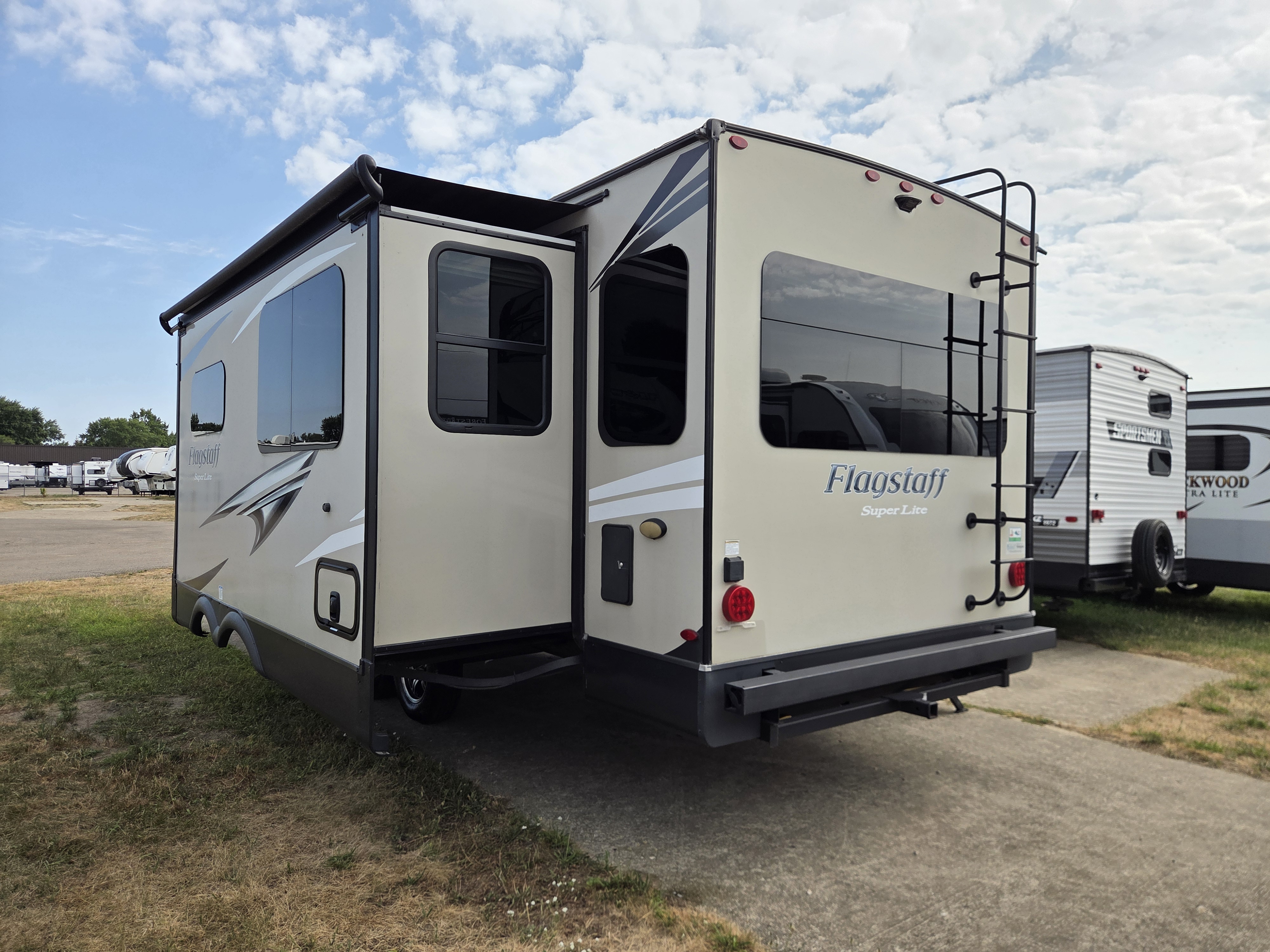 2020 Forest River Flagstaff Super Lite 26RLSW - Image 3