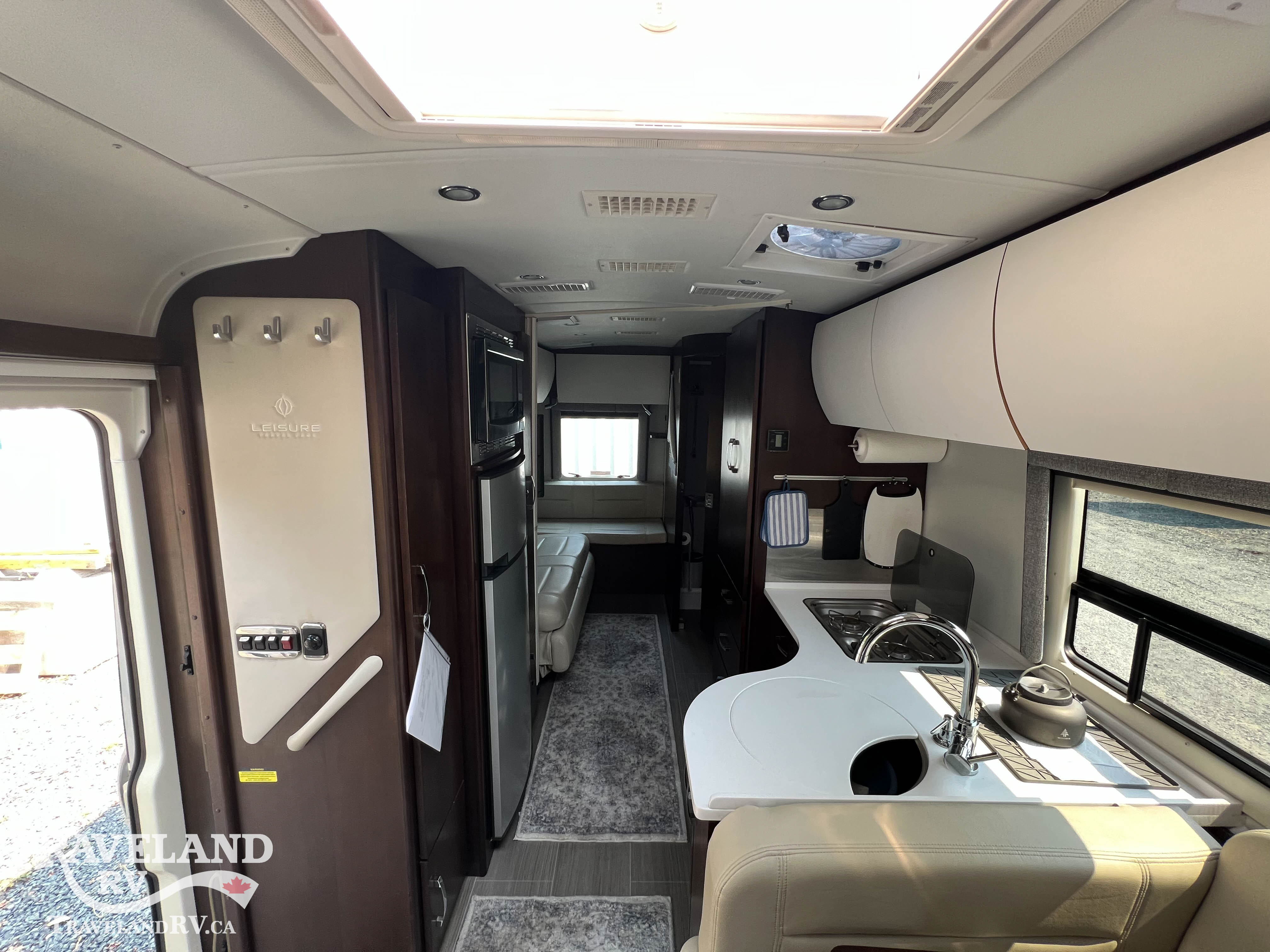 2018 Leisure Travel Serenity S24CB - Image 3