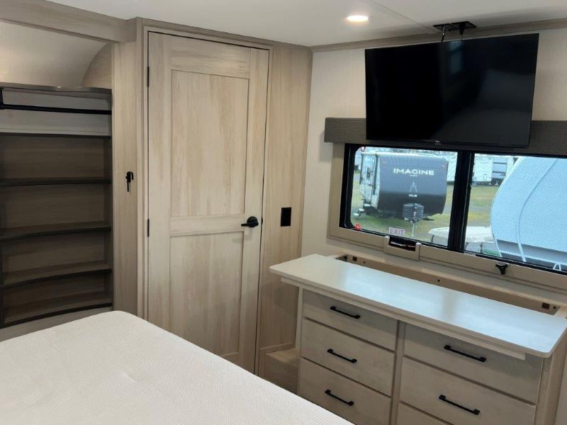 2025 Grand Design Solitude 388MBS - Image 18