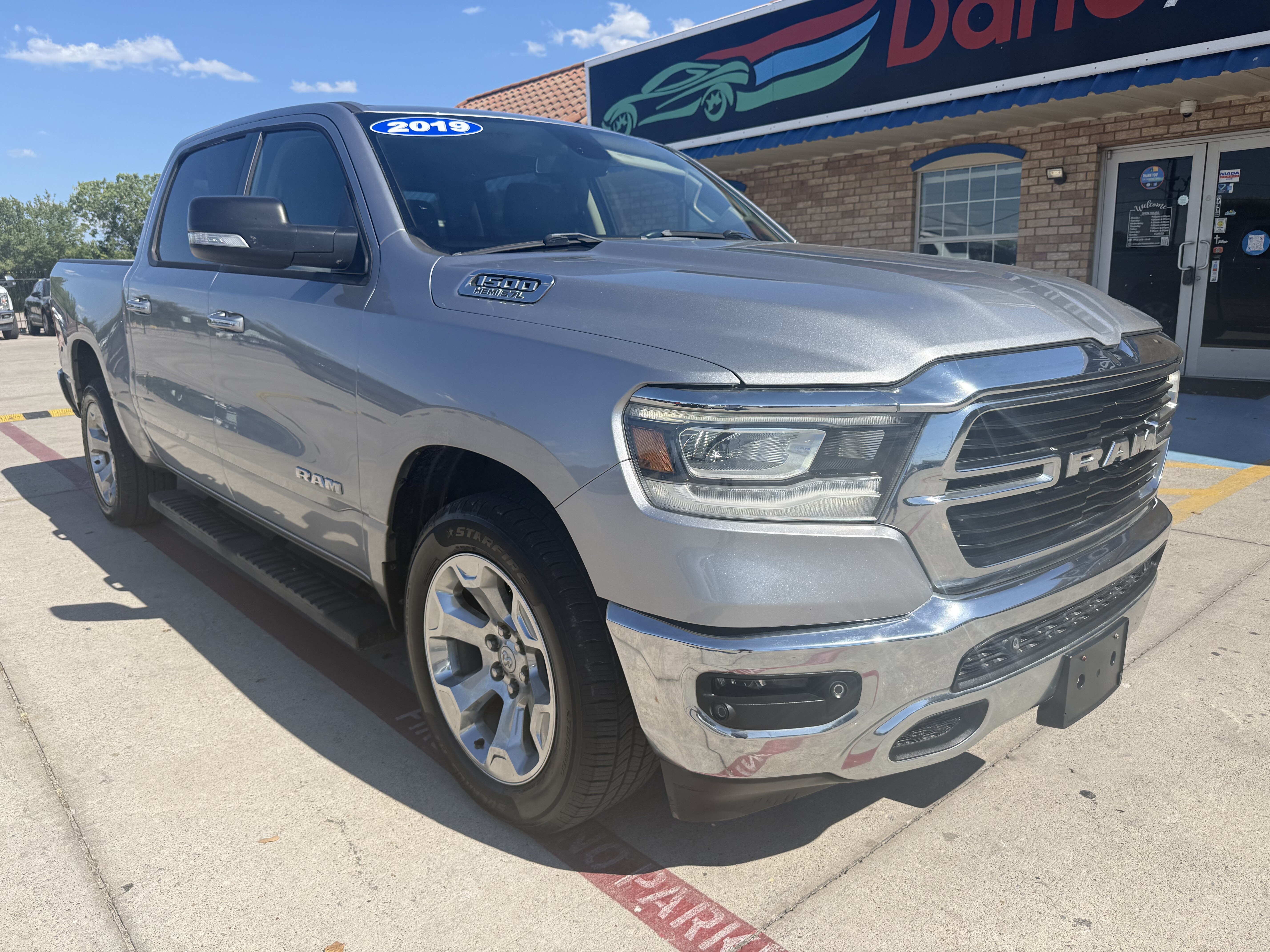 2019 Ram 1500 Pickup Crew Cab Bighorn/Lone Star 4WD - Image 5