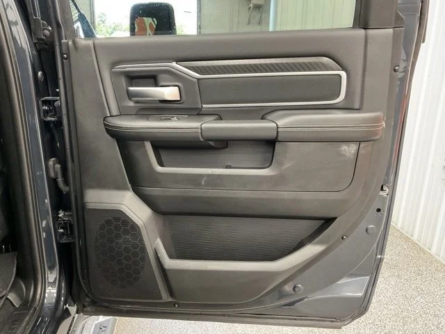 2026 Ram 2500 Big Horn 4x4 Crew Cab 6'4" Box - Image 23