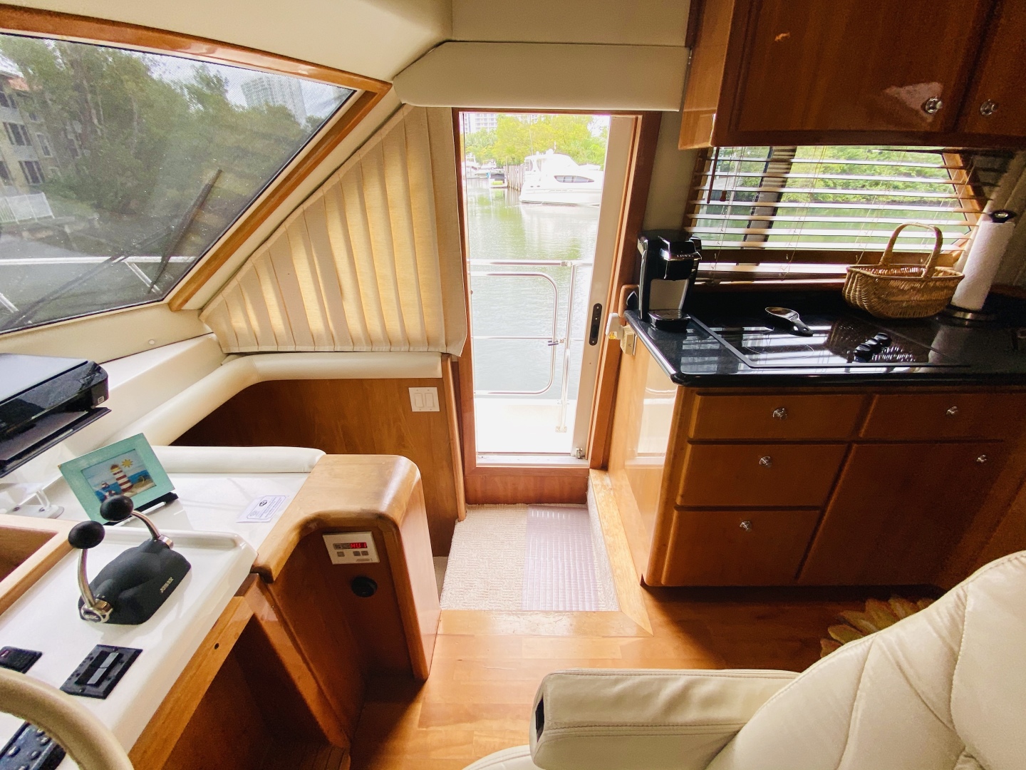 2003 Navigator 5700 Rival - Image 53