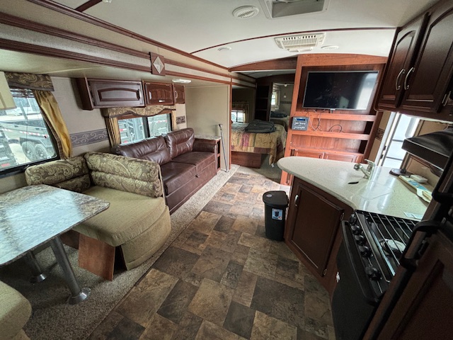 2015 Keystone Outback 300RB - Image 23