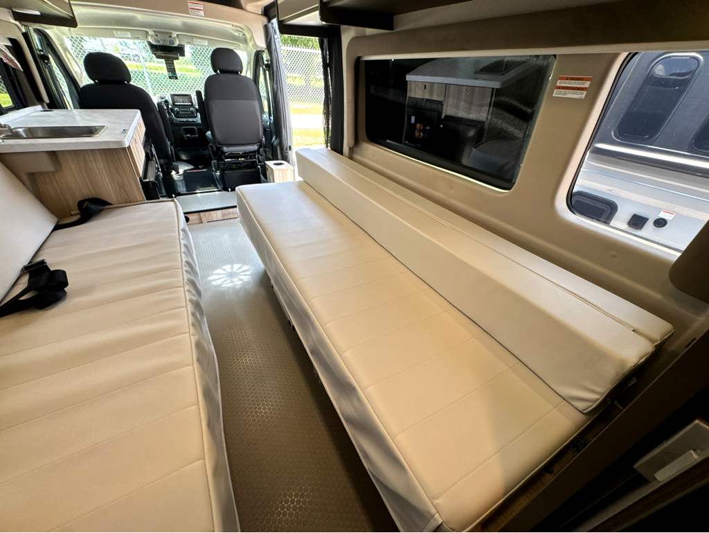 2027 ENTEGRA COACH ETHOS 20T - Image 18