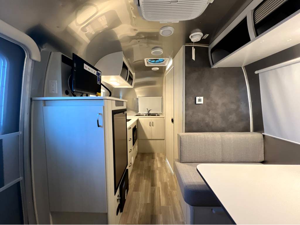 2027 AIRSTREAM BAMBI 20FB - Image 5