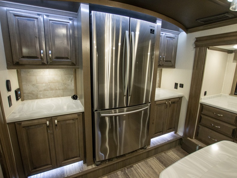 2020 Forest River RiverStone 39FKTH - Image 11