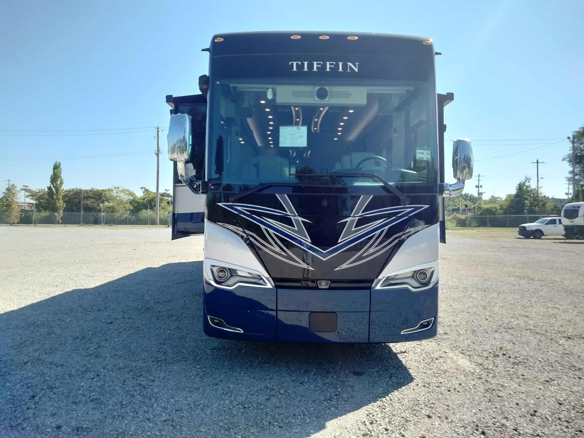 2026 TIFFIN ALLEGRO BUS 45 OPP - Image 2