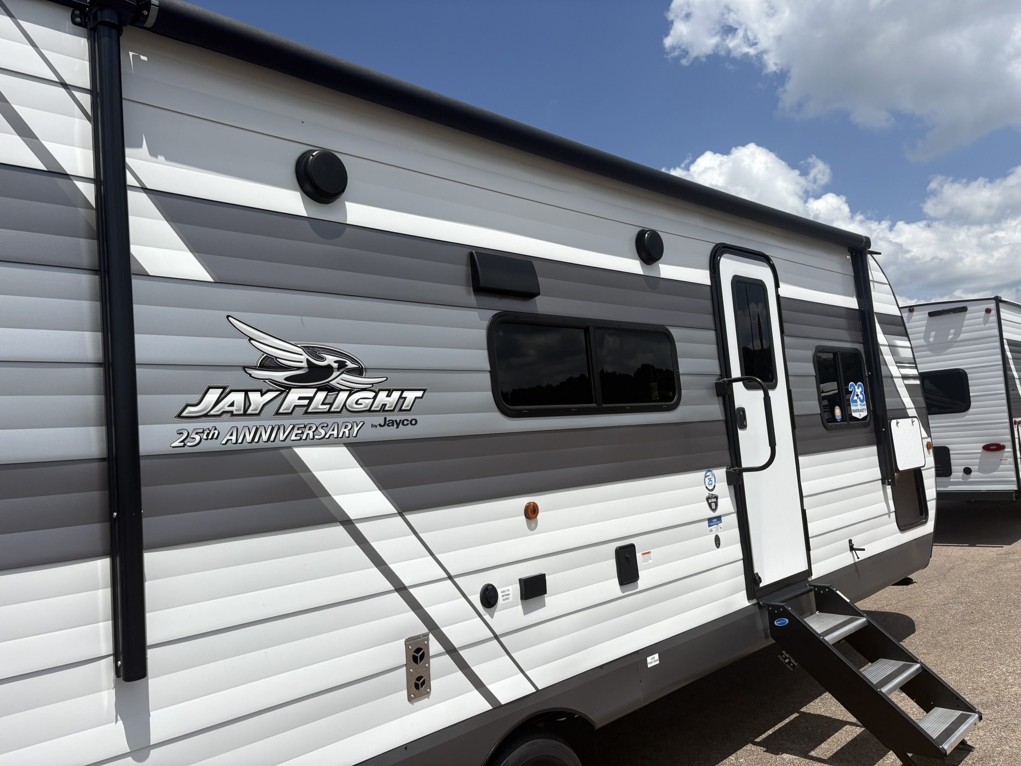 2027 Jayco Jay Flight SLX 261BHS - Image 9