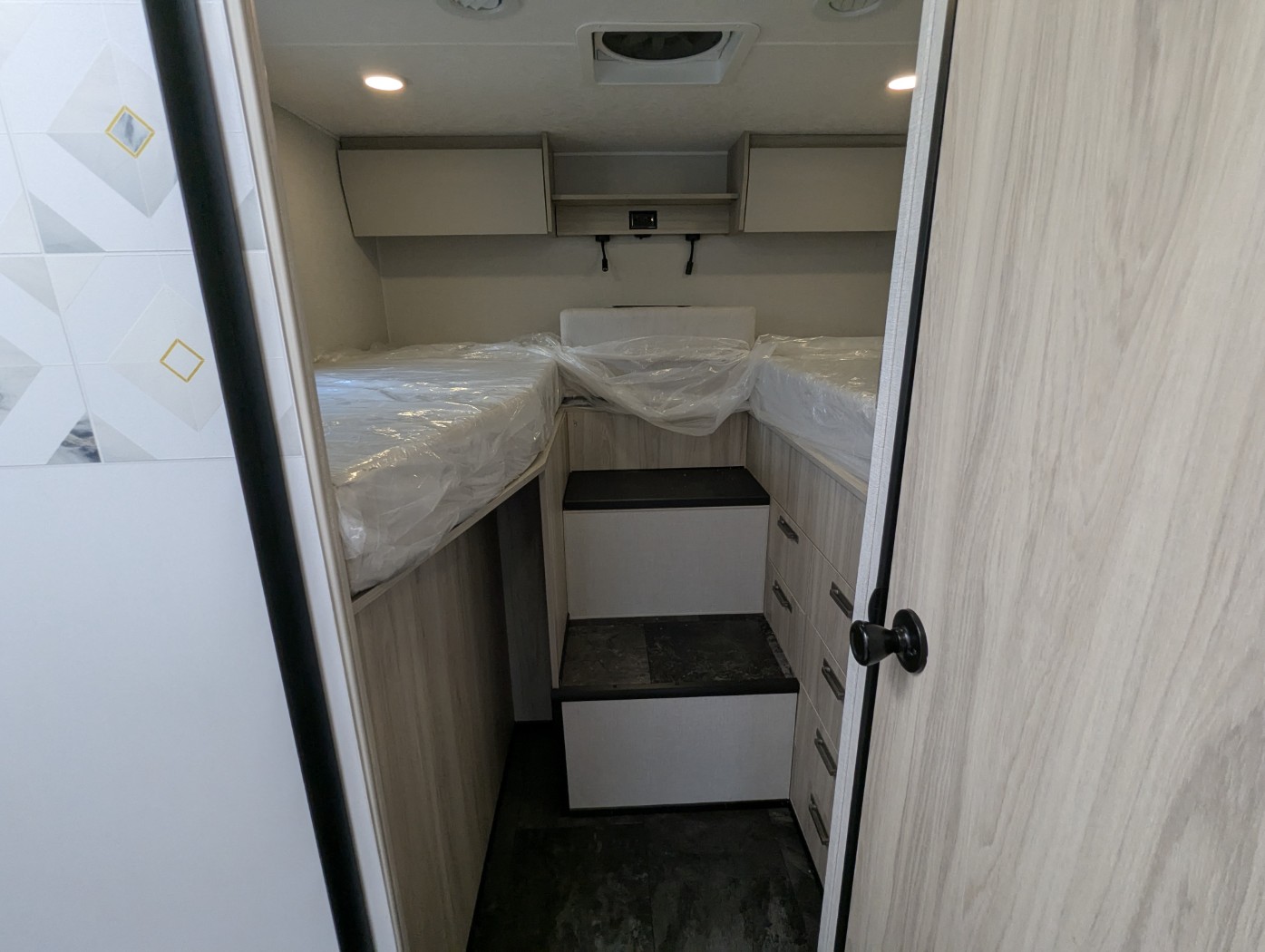 2026 Coachmen Cross Trail EV 26TB - ATH Edition - Image 31