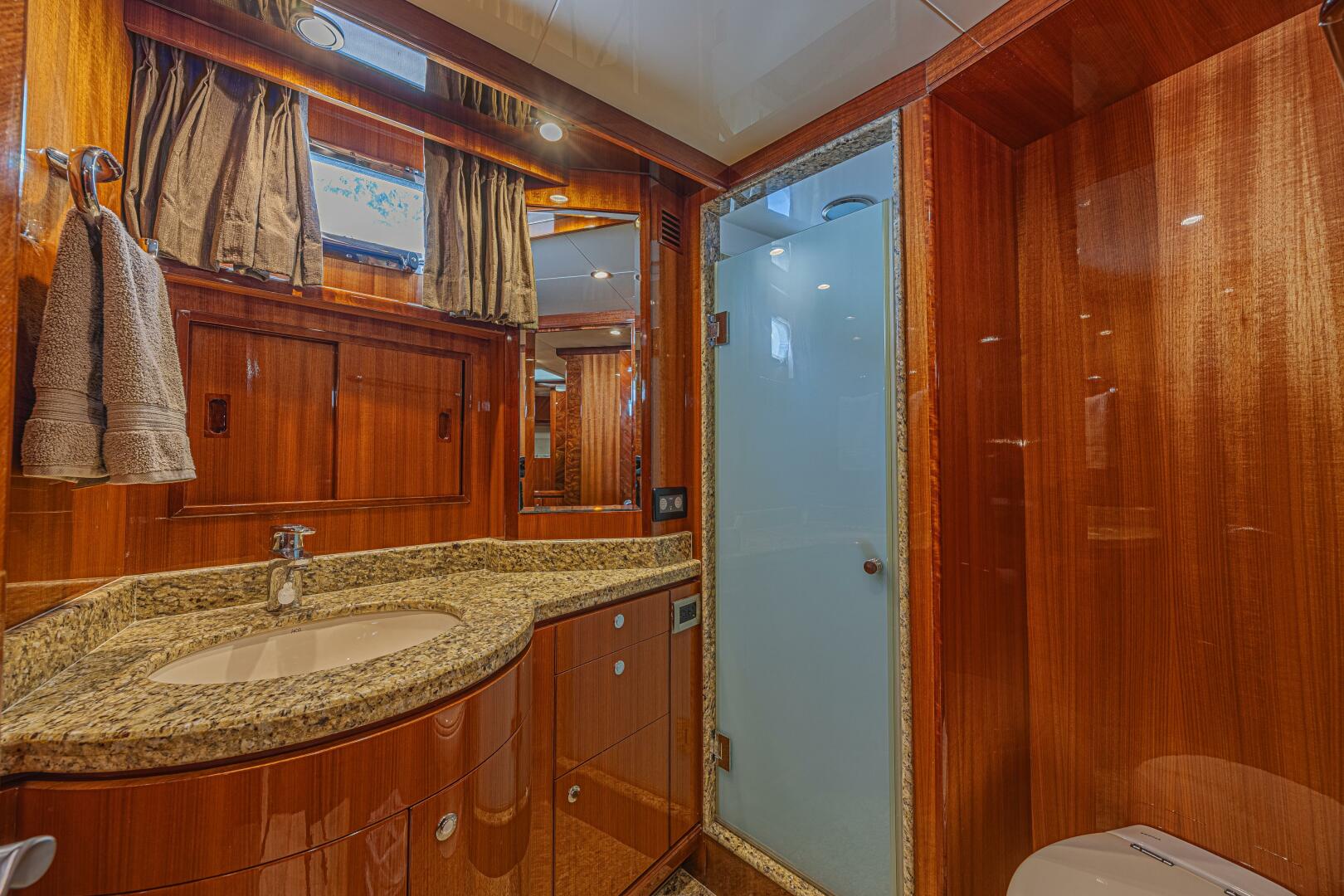 2010 Ocean Alexander 74 Motoryacht - Image 46