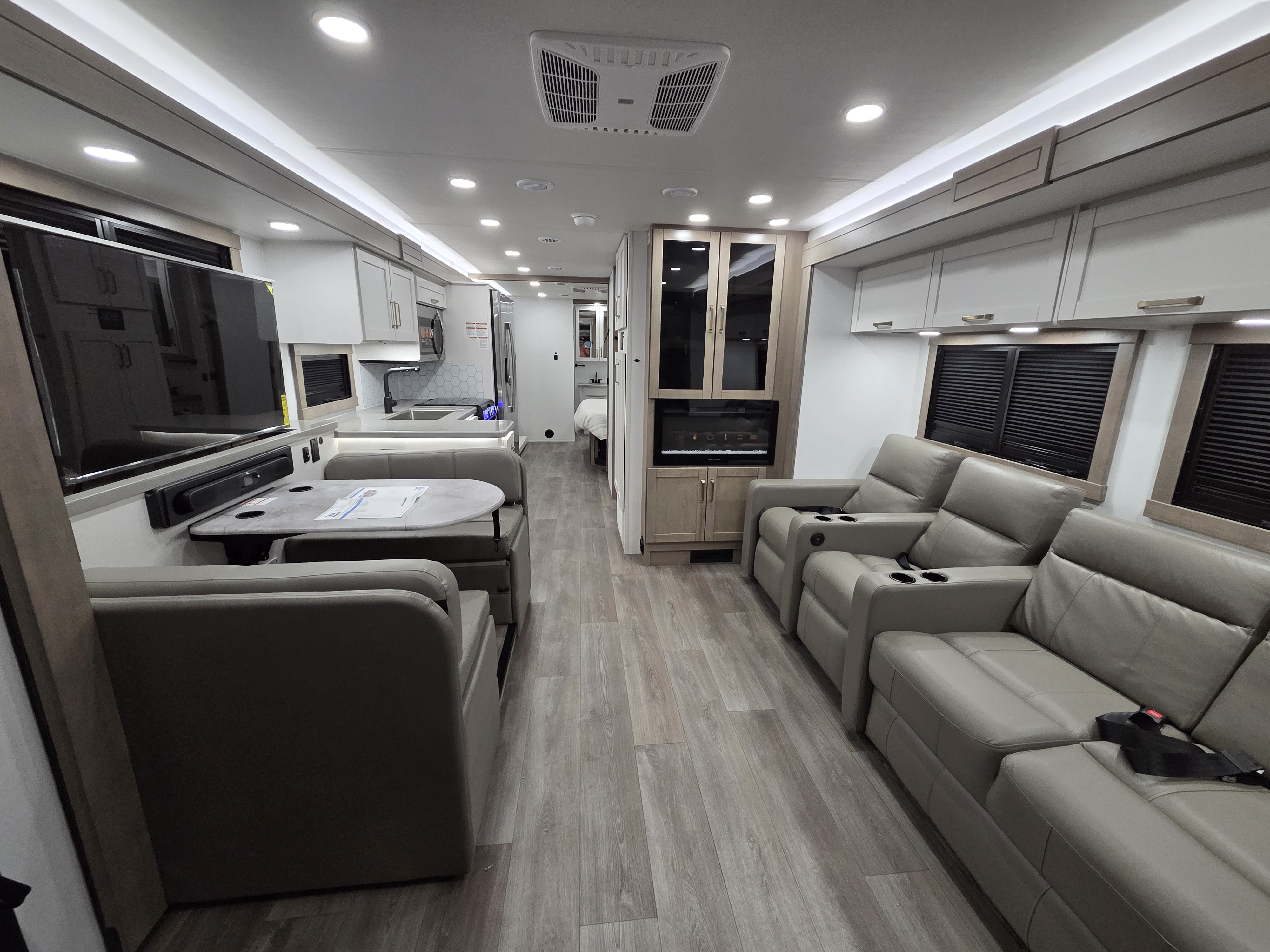 2027 Jayco Precept 36C - Image 5