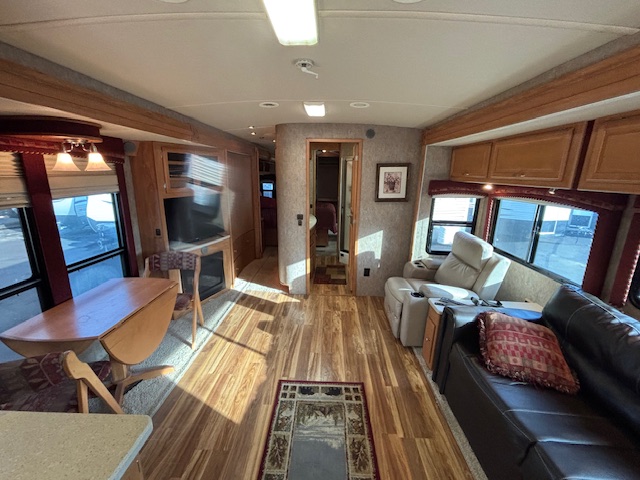2007 WINNEBAGO TOUR 40TD - Image 13