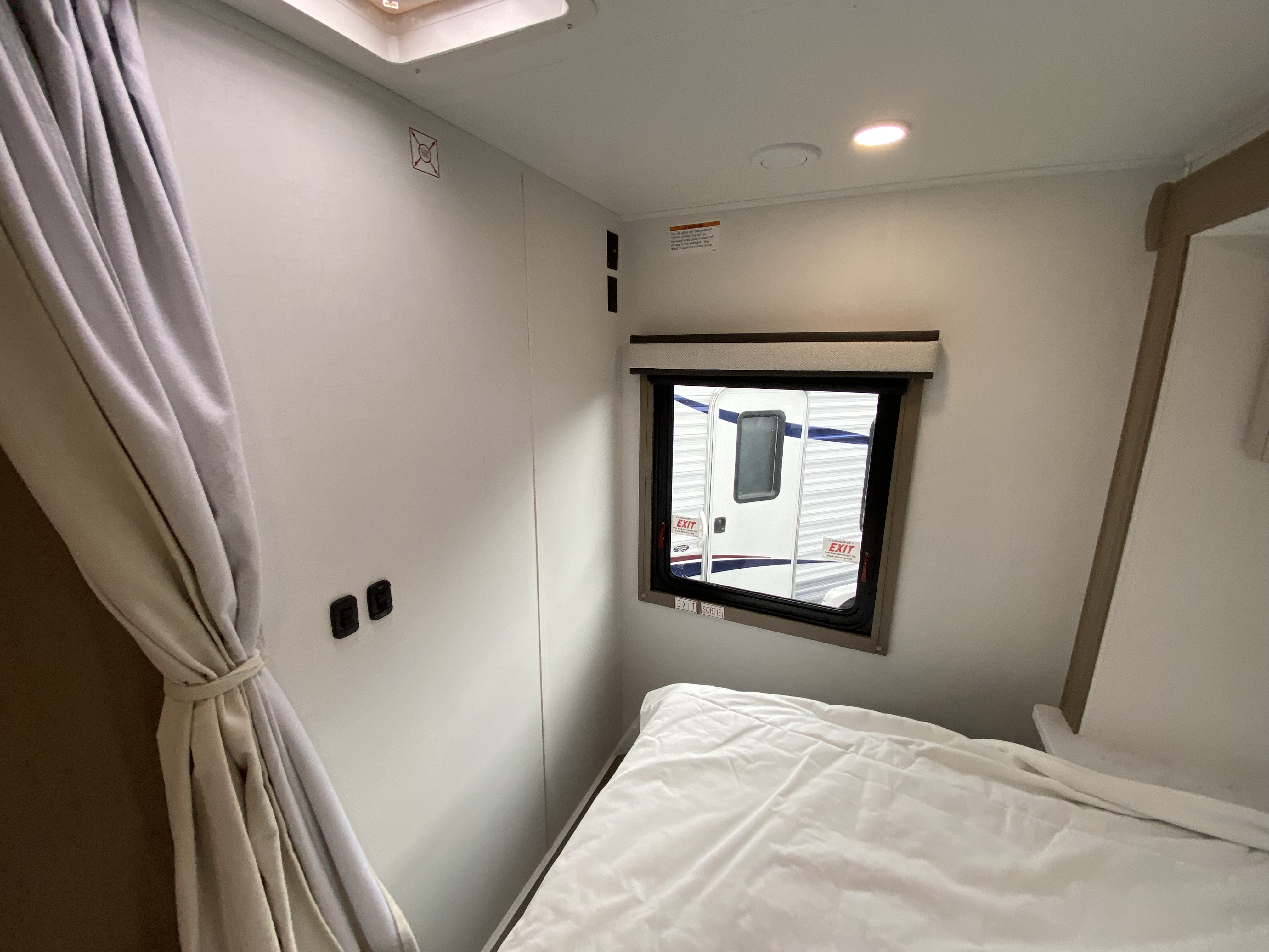 2027 Entegra Coach Odyssey SE 22C - Image 19