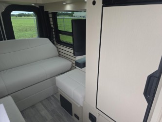 2025 PLEASURE WAY ASCENT - Image 22