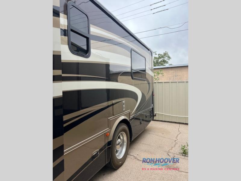 2014 TIFFIN 32BR - Image 5