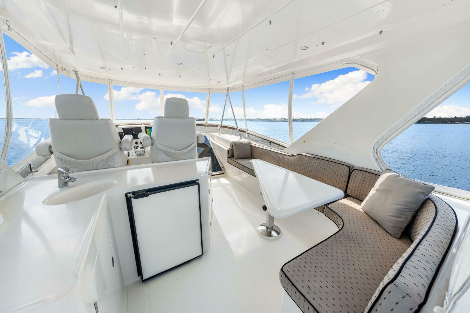 2007 Hampton 558 Pilothouse - Image 4