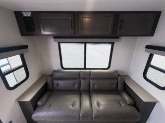2026 VENTURE RV SPORTTREK STINGER 232VRL - Image 12