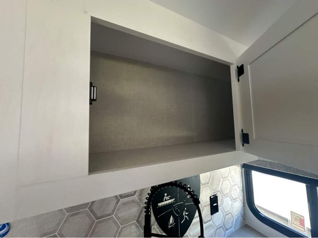 2026 VENTURE RV SPORTTREK STINGER 232VRL - Image 19
