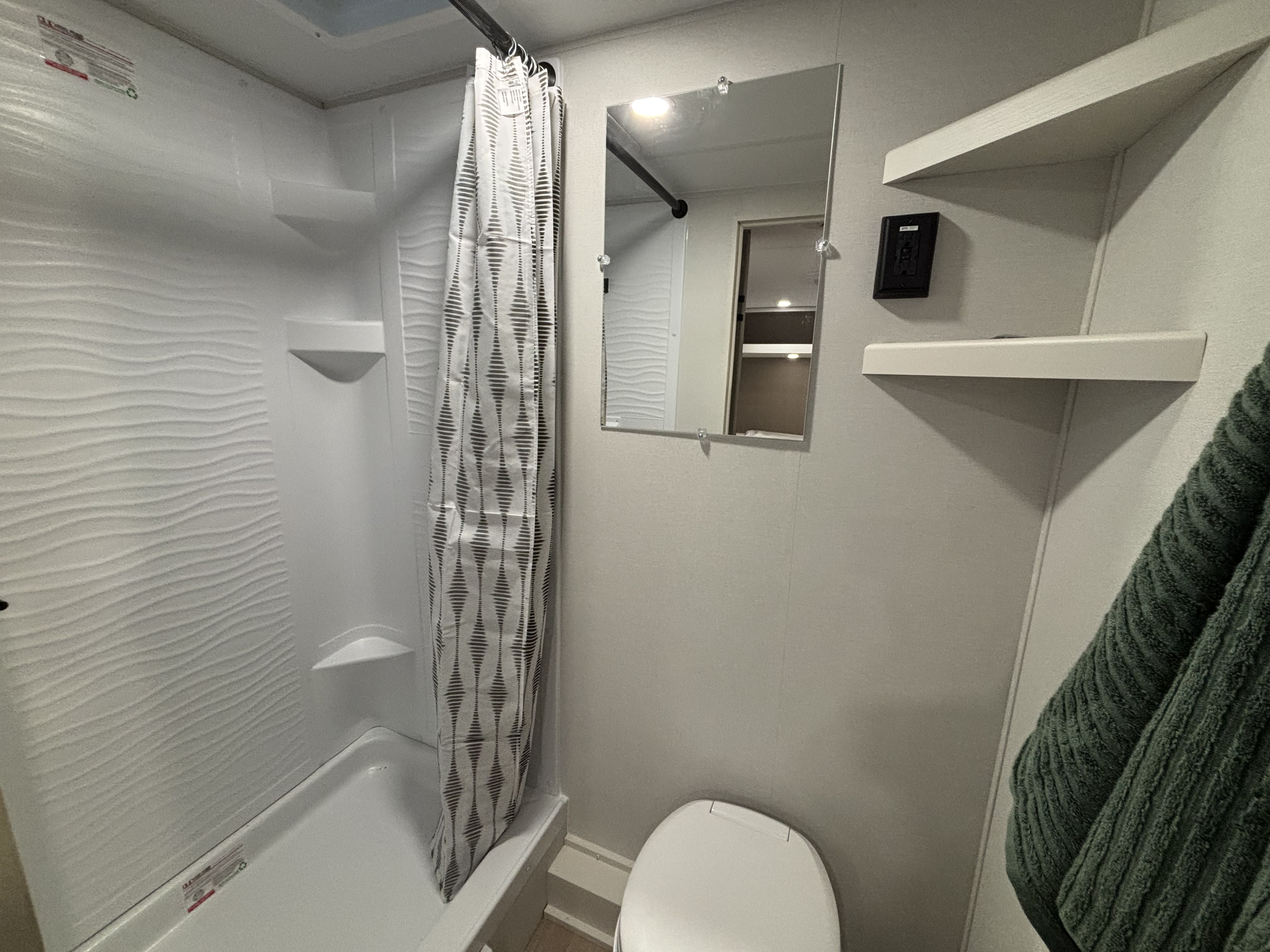 2026 Grand Design Transcend ONE 151BH - Image 18