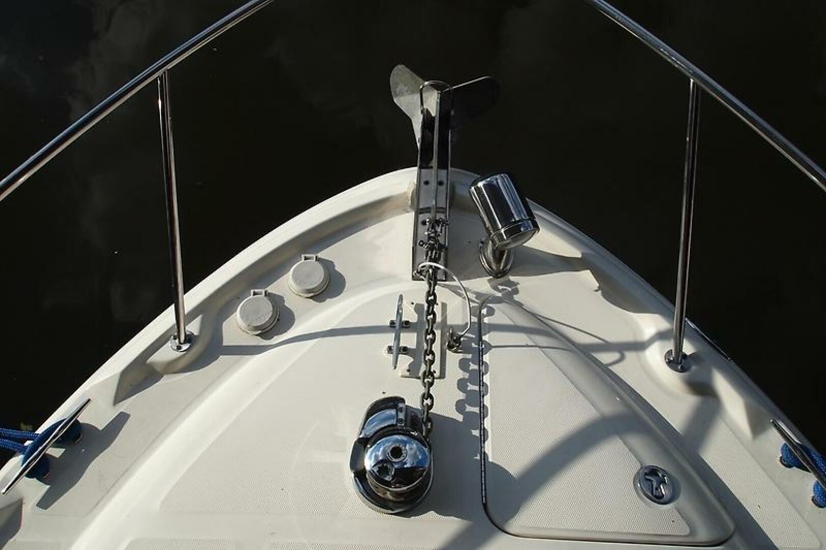 2004 Sea Ray 320 Sundancer - Image 7