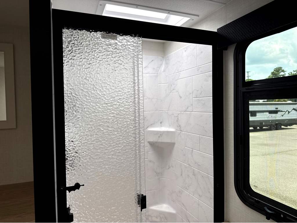 2027 VENTURE RV SPORTTREK 292VRB - Image 14