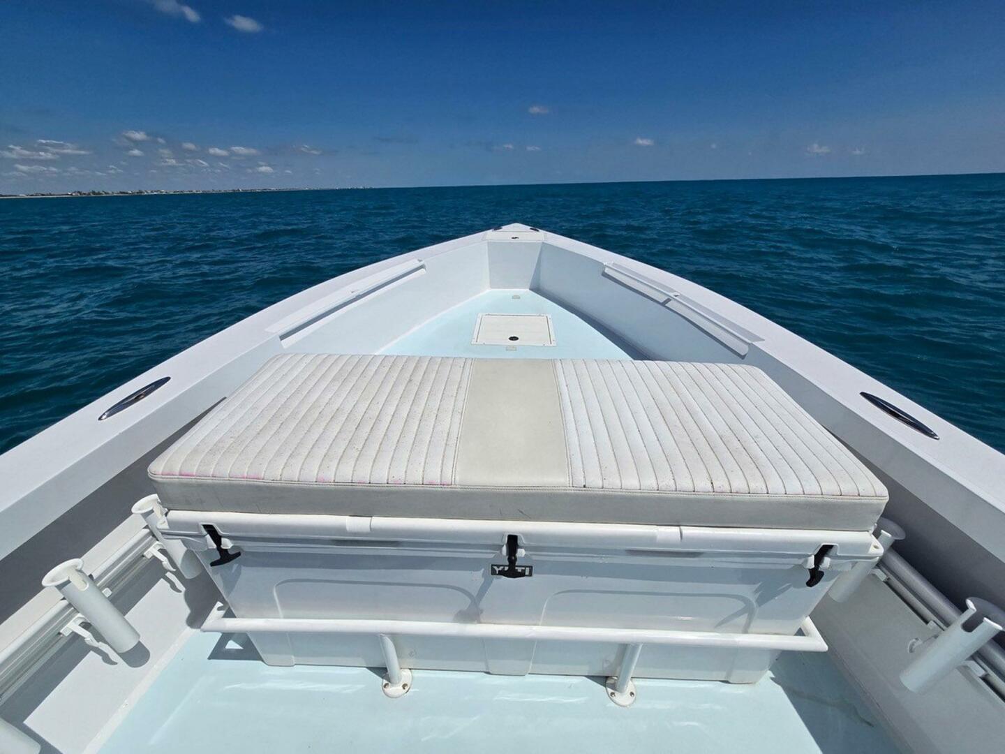 2012 Contender Custom 33 Center Console - Image 10