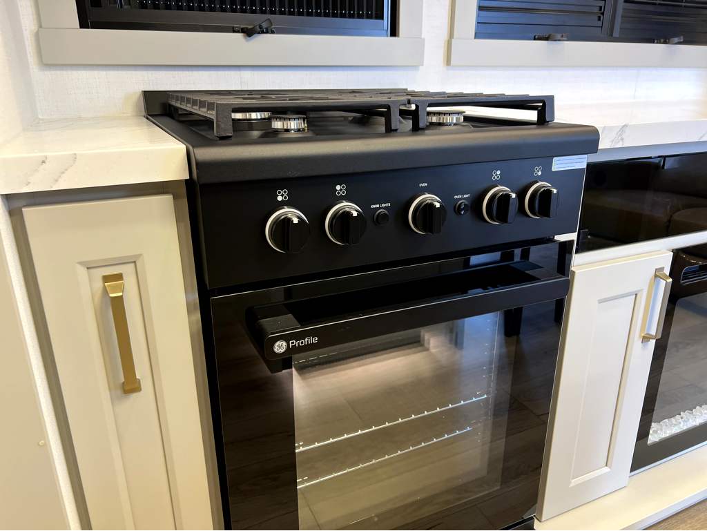 2026 BRINKLEY G 3520 - Image 9