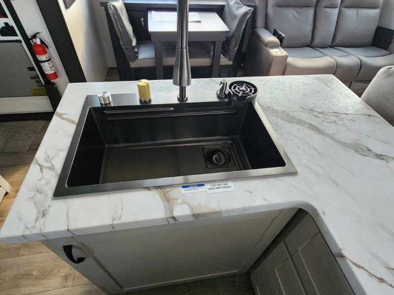 2026 JAYCO SEISMIC 395 - Image 13