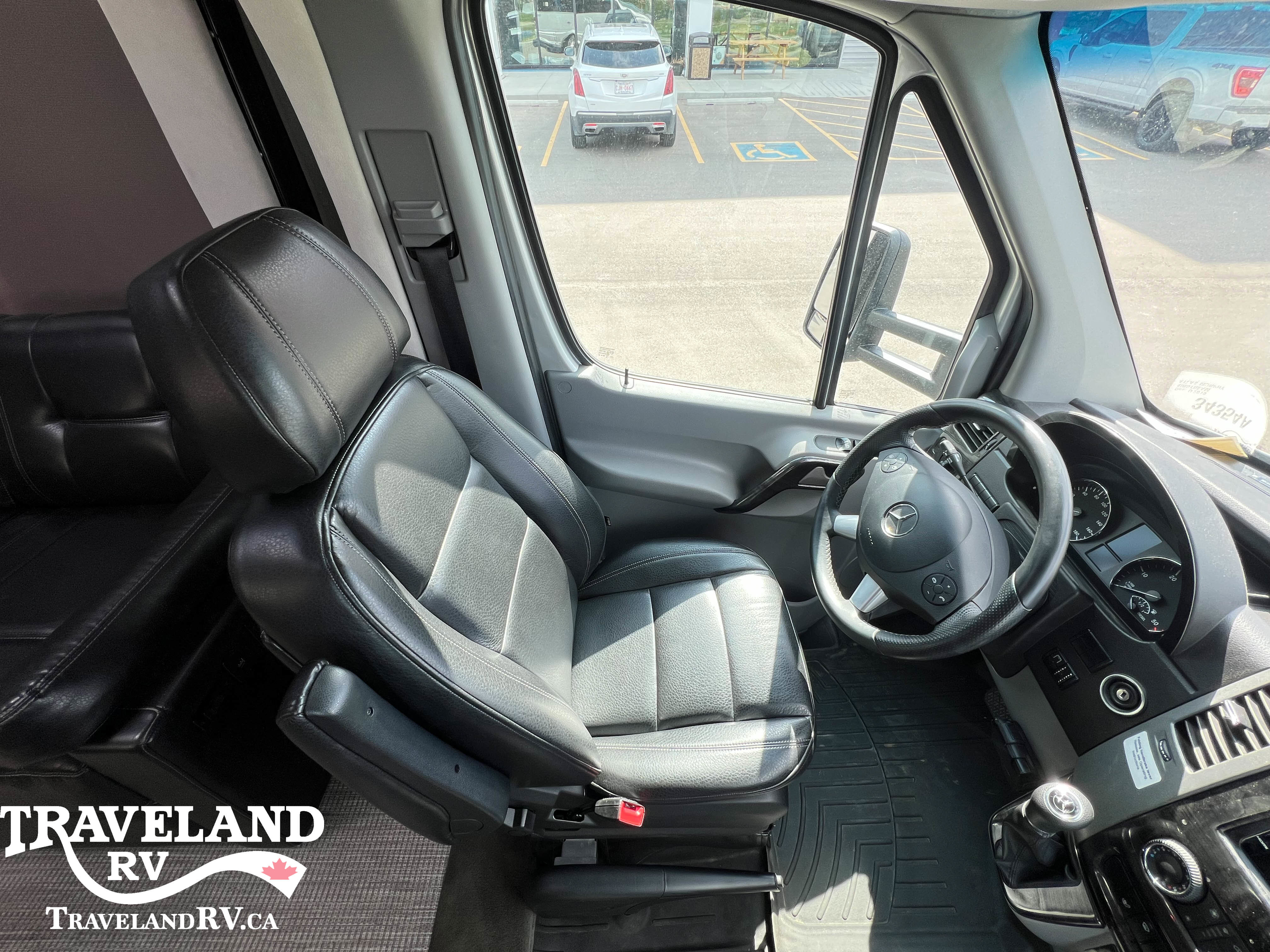 2019 Airstream Atlas Murphy Suite - Image 6