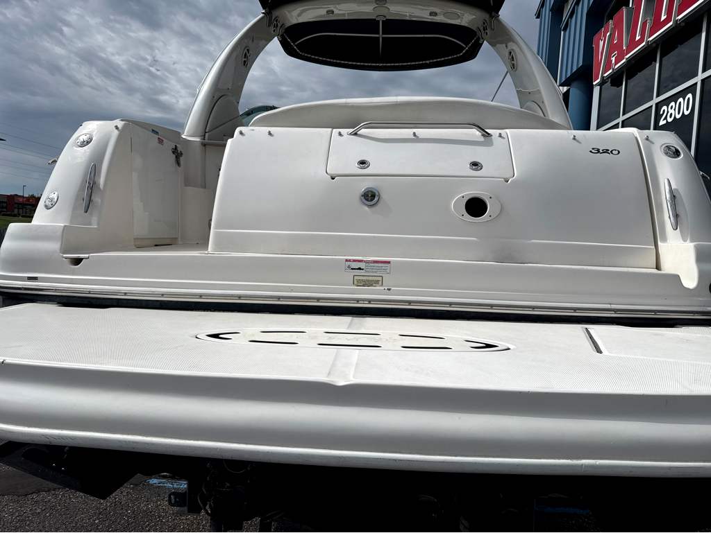 2006 Sea Ray 320 Sundancer - Image 3