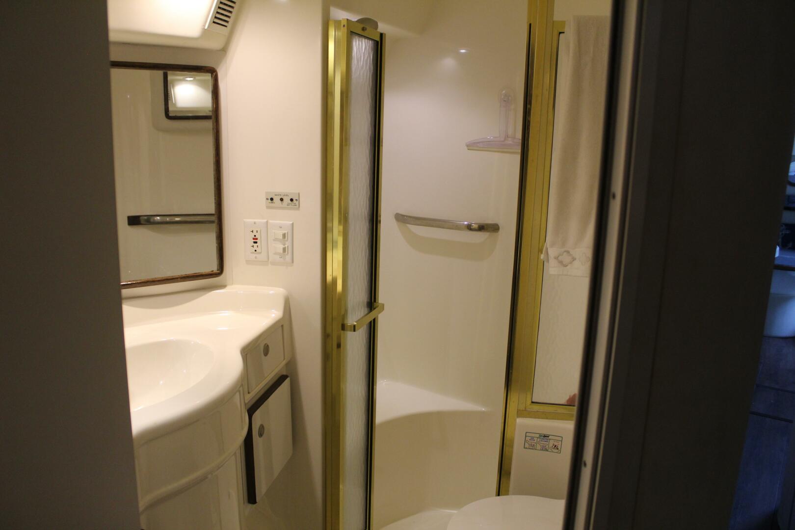 1996 Sea Ray 500 Sundancer - Image 48