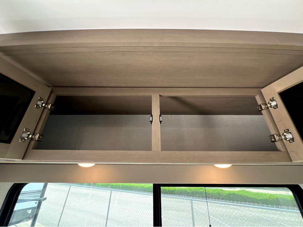 2025 GRAND DESIGN REFLECTION 260RD - Image 9