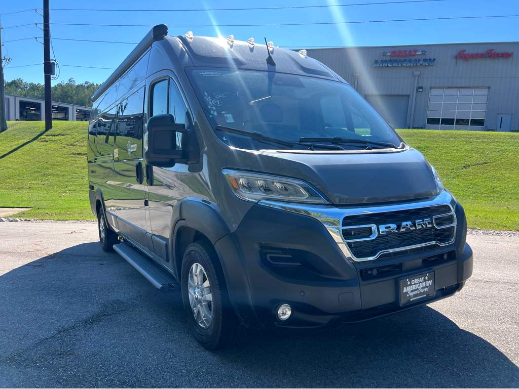 2027 THOR MOTOR COACH SEQUENCE 20L - Image 1