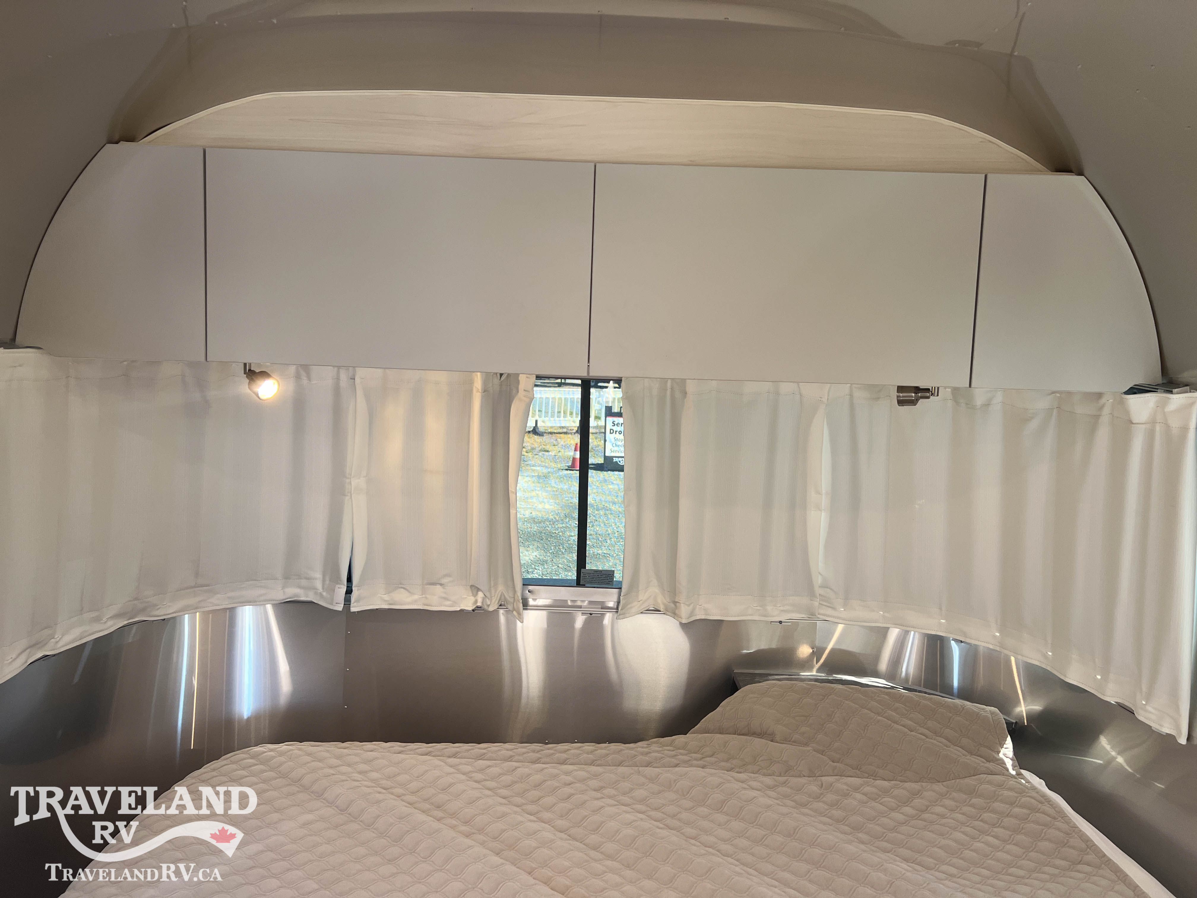 2023 Airstream Flying Cloud 23FBQ - Image 18