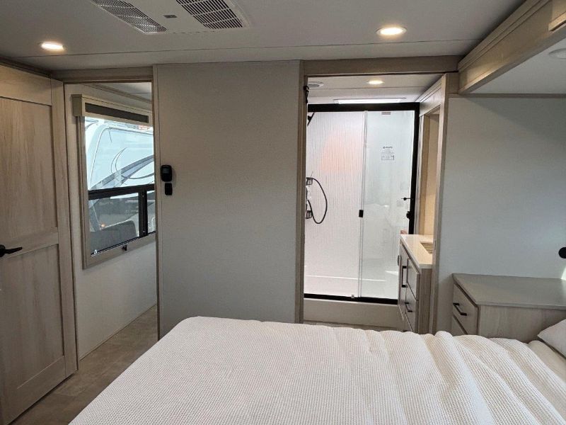 2025 Grand Design Solitude 388MBS - Image 38