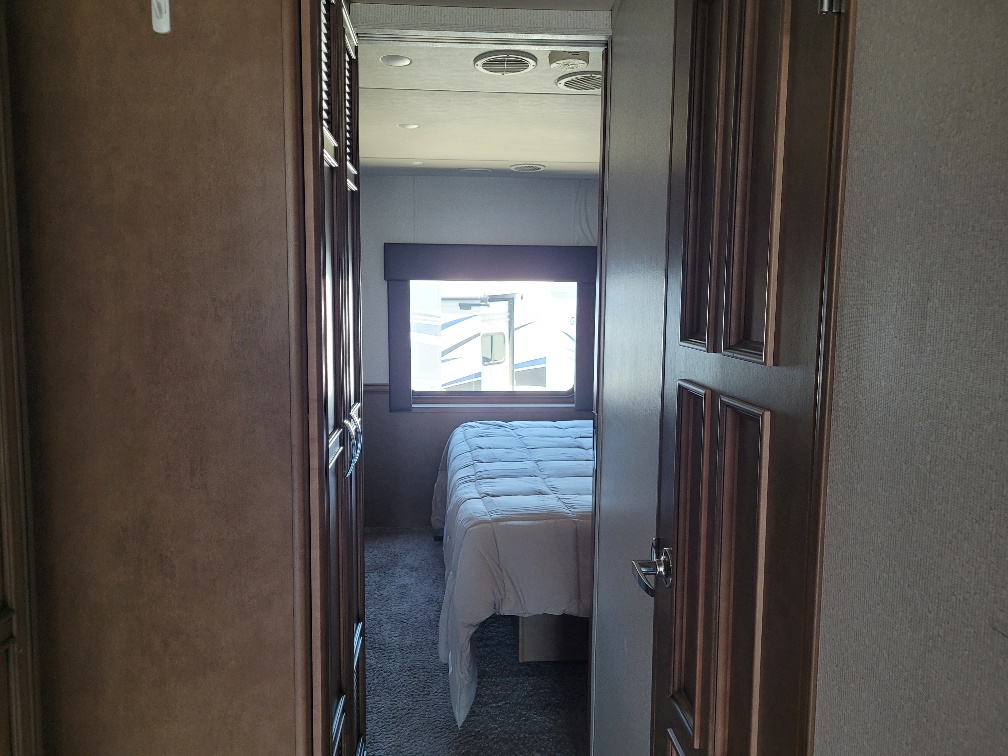 2021 Newmar Bay Star 3626 - Image 22