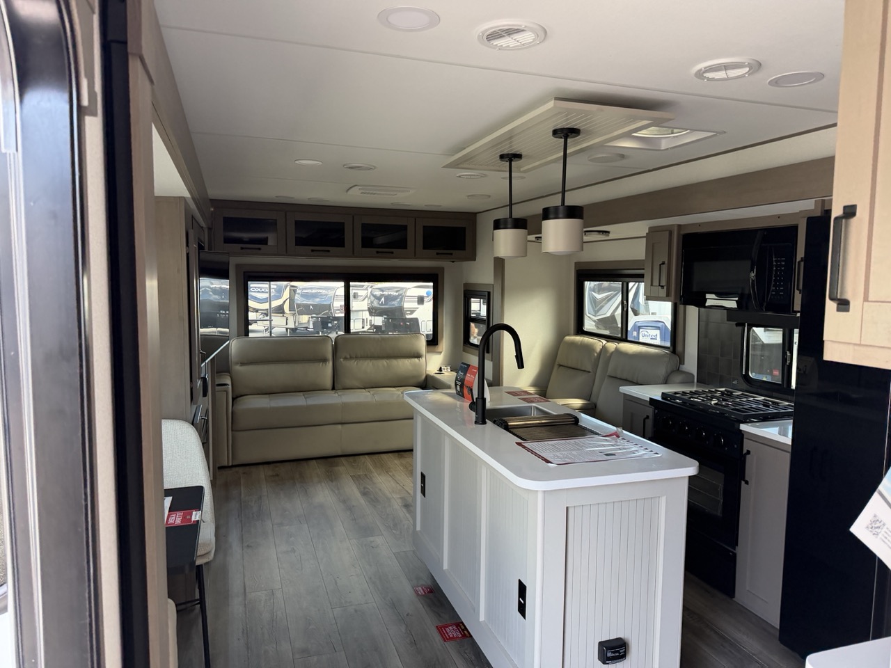 2026 Grand Design Reflection Travel Trailer 317RSTS - Image 25