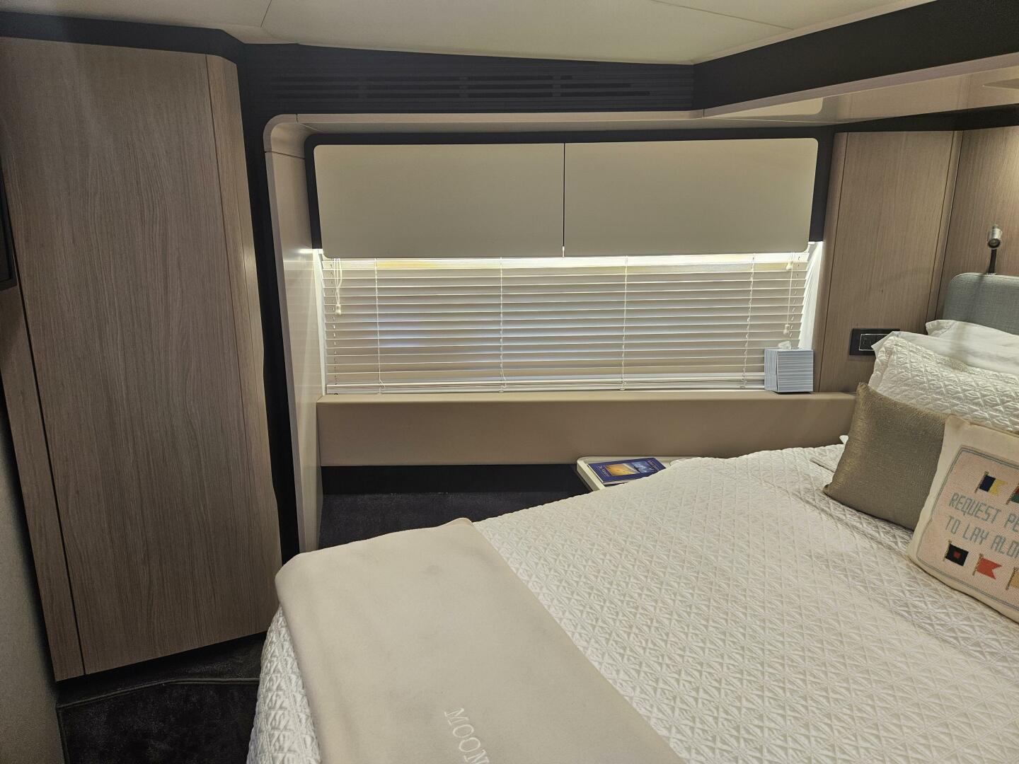 2022 Azimut 66 - Image 48
