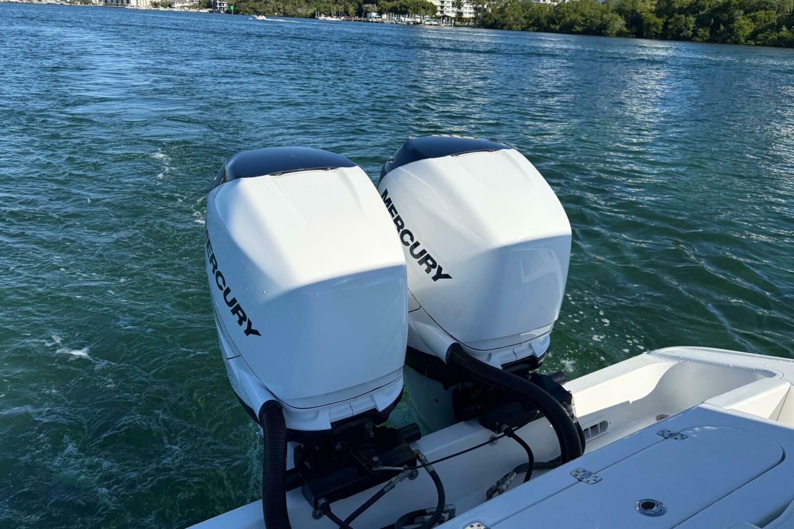 2020 Midnight Express 34 Open - Image 4